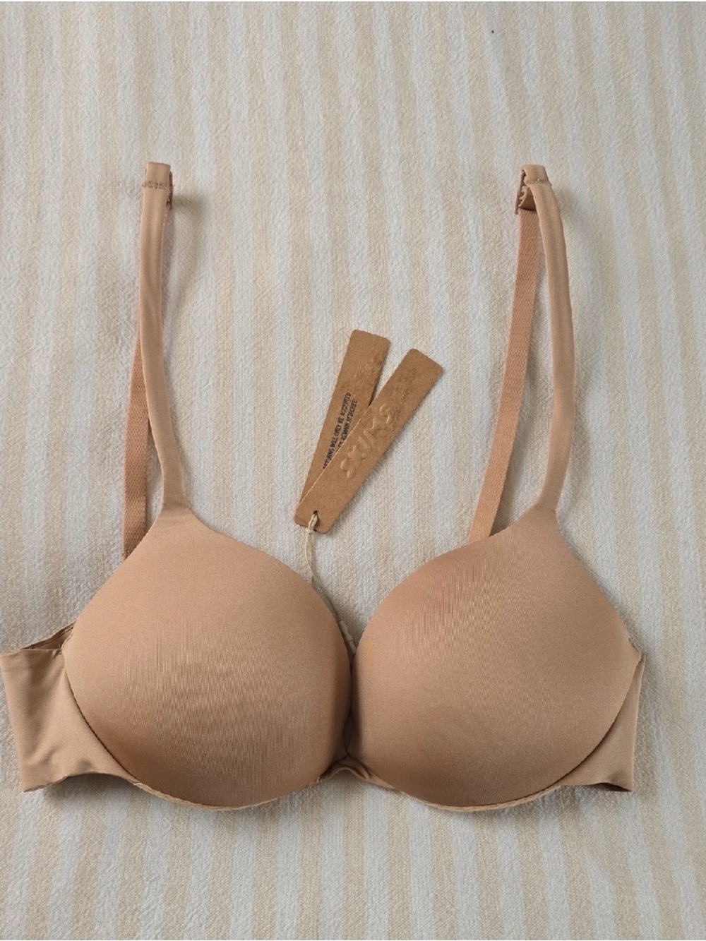 SKIMS Ultimate Push Up Plunge Bra Size:30C Clay
